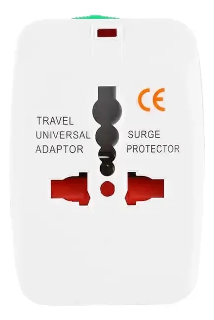 Adaptador y Enchufe Universal con Diferentes Salidas de Corriente